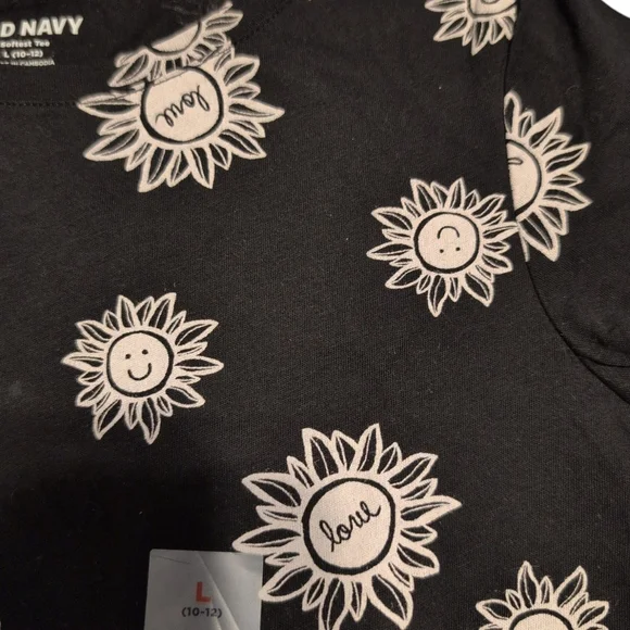 NWT Old Navy Black Sunflower Print Women's Top - Picture 2 of 2
